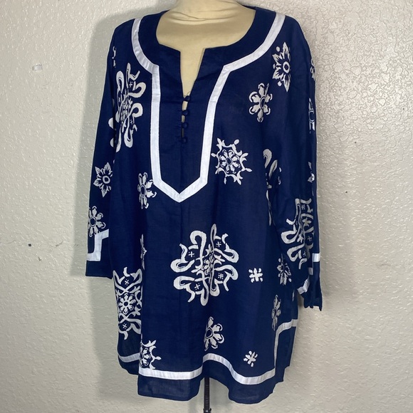 CAROLE LITTLE WOMAN BLOUSE - Picture 2 of 12